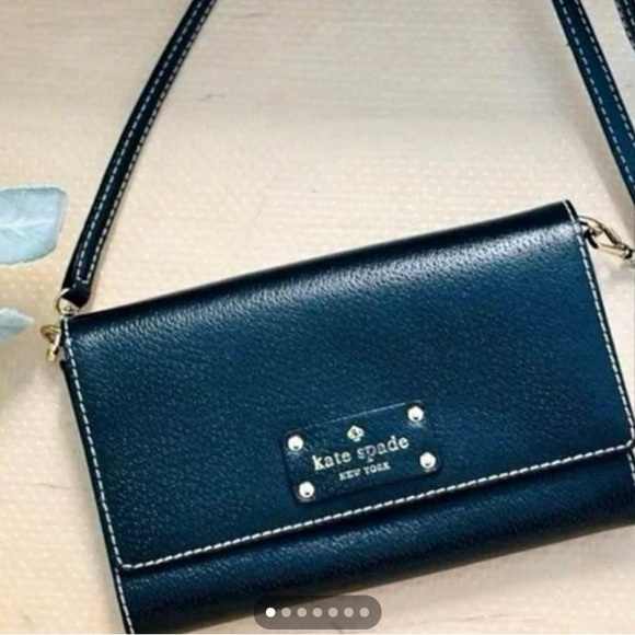Kate Spade Crossbody - Picture 1 of 7